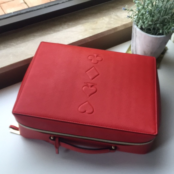 Estee Lauder Other - Estée Lauder red handbag 🌺🎁❤️